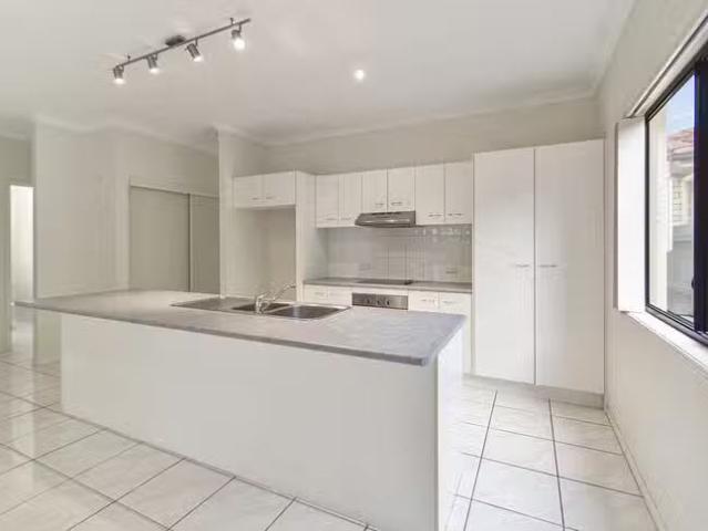 House for rent in Wanniassa, Australian Capital Territory