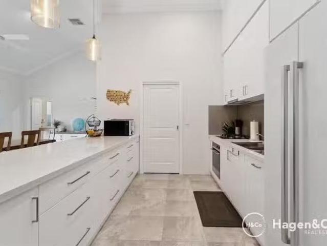 House for rent in Wollongong West, New South Wales