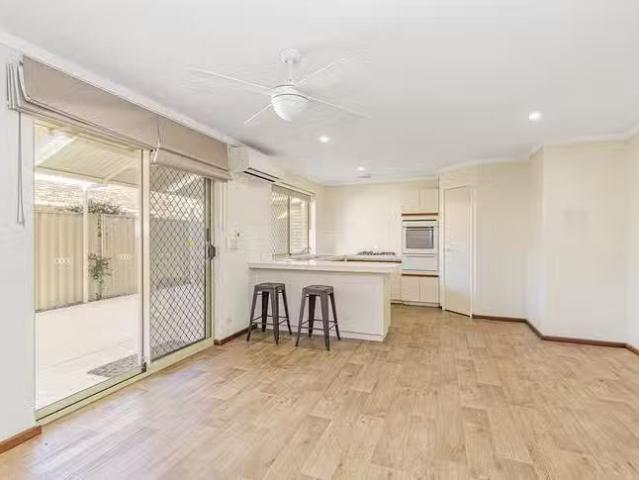 House for rent in Como, Western Australia