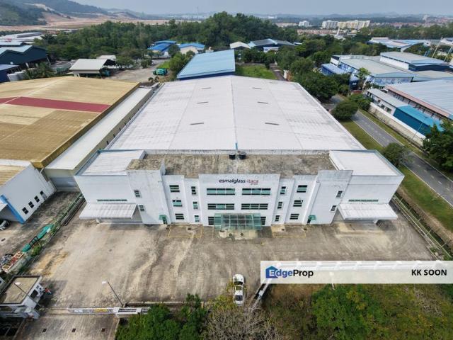 Warehouse for rent in Sendayan Village, Negeri Sembilan