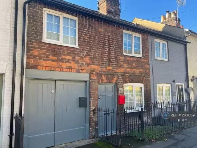House for rent in Ashlyns Estate, Pouchen End