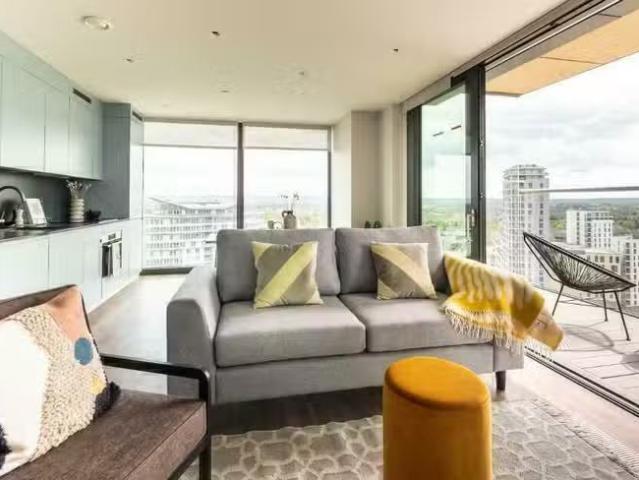 Apartment for rent in Horsell, Woking