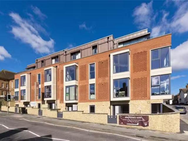 Apartment for rent in Westborough, Surrey