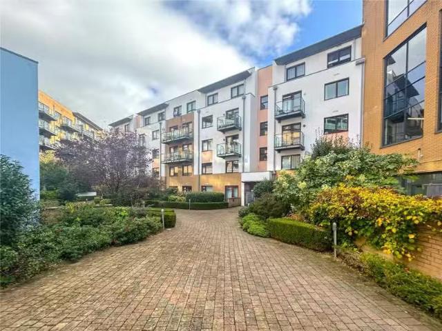 Apartment for rent in Spike Island, Feckenham