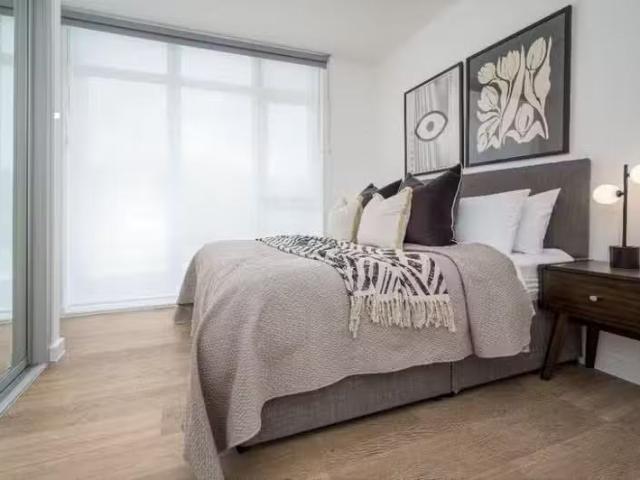 Apartment for rent in Blackhills, Surrey