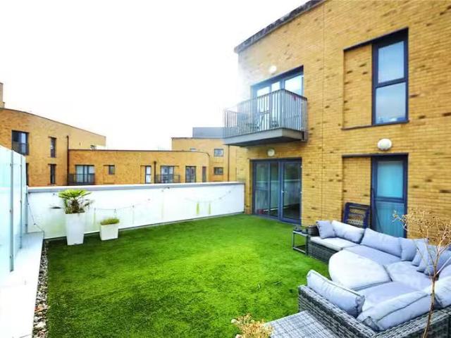 Apartment for rent in London Borough of Croydon, Waddon