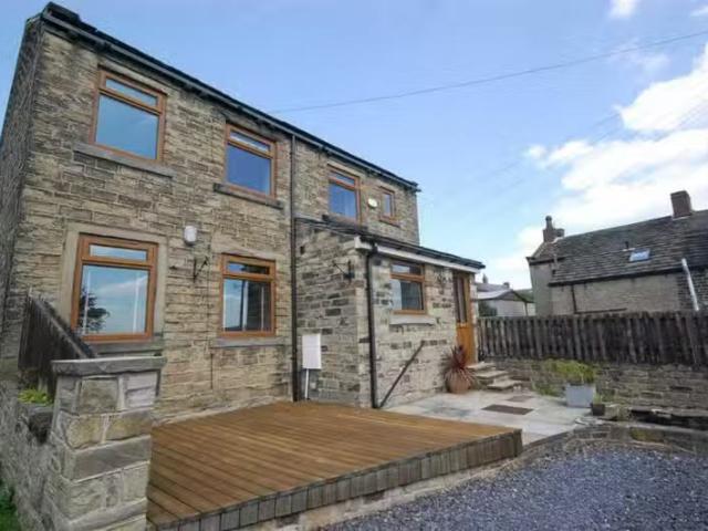 House for rent in Highburton, West Yorkshire