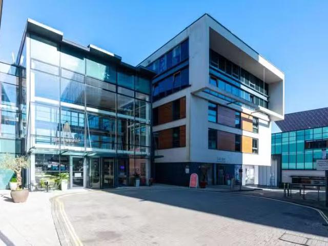 House for rent in Merrow, Guildford