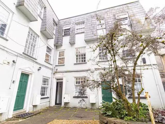 House for rent in St Clement Danes, Greater London