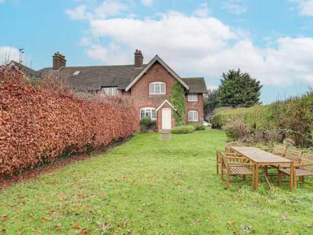 House for rent in Five Acres, Hertfordshire
