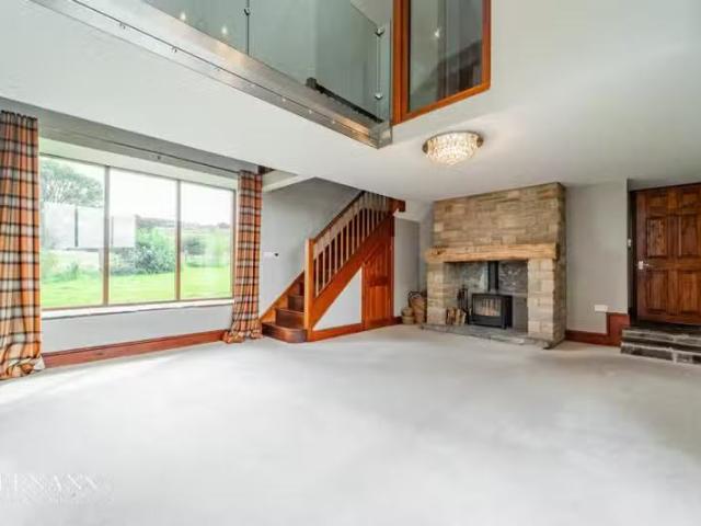 House for rent in Featherstone, Streethouse
