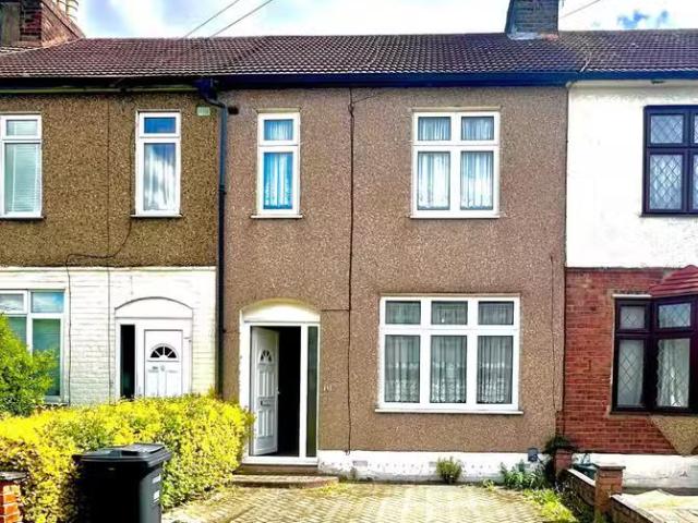 House for rent in Ilford, Greater London