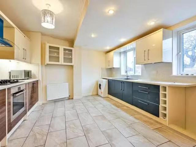 House for rent in Blackhills, Surrey