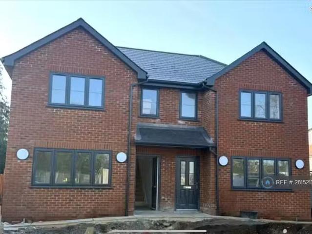 House for rent in Aldershot Road/Woodside Road Allotments, Guildford
