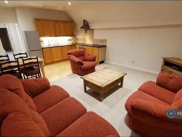 House for rent in Ewens Farm, Golden Valley