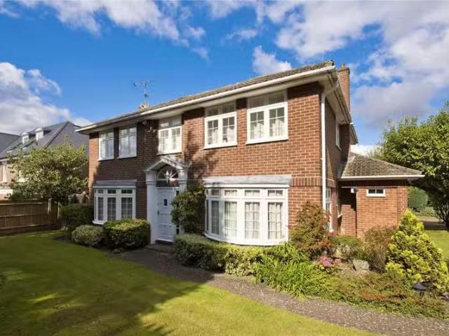 House for rent in Blackhills, Surrey