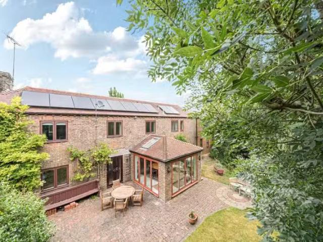 House for rent in Horsham, West Sussex