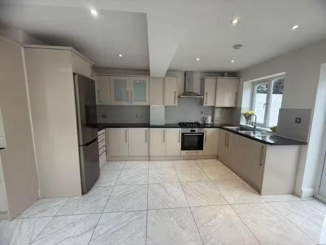 House for rent in Ponders End, Greater London