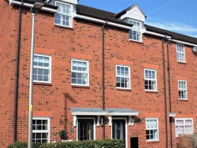 House for rent in London Borough of Croydon, Greater London