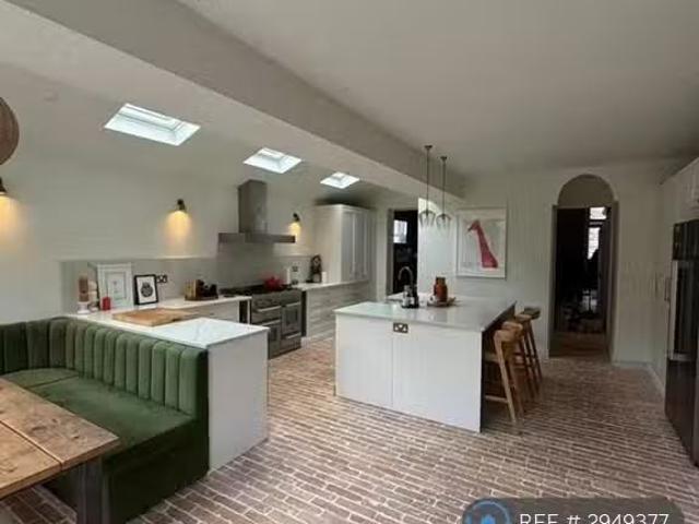 House for rent in Cliftonville West, Acol