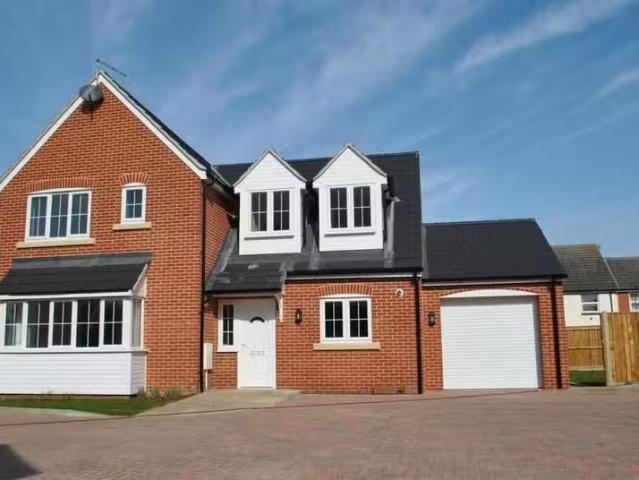House for rent in South Lane, West Yorkshire