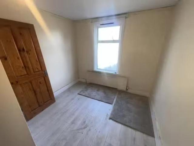 House for rent in Upton, Cat Hill