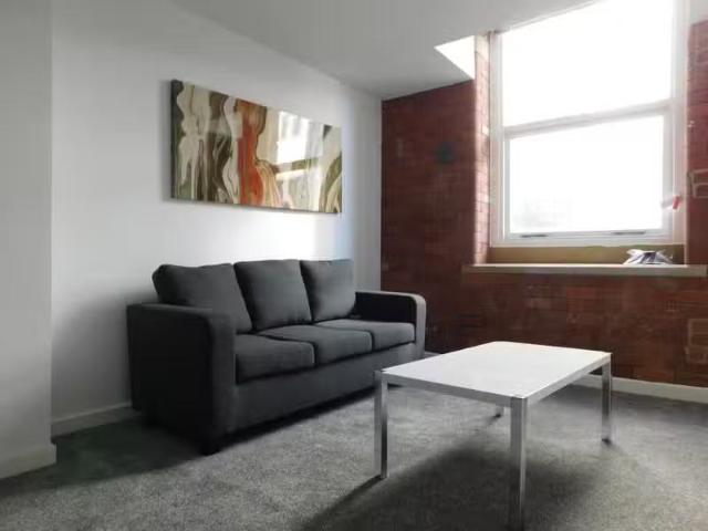 Apartment for rent in Lower Wyke, West Yorkshire