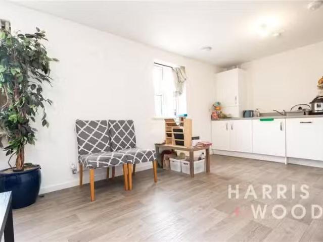 Apartment for rent in Highwoods, Fordham Heath