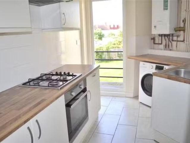 Apartment for rent in London Borough of Merton, Mitcham