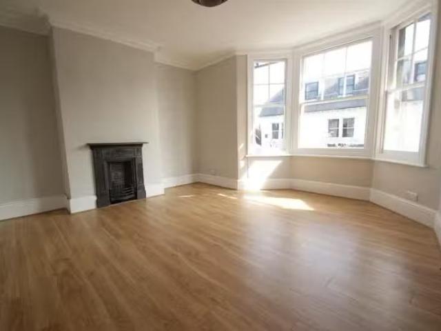 Apartment for rent in Cotham, Redland