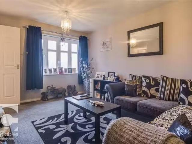Apartment for rent in Clayhill, West Vale