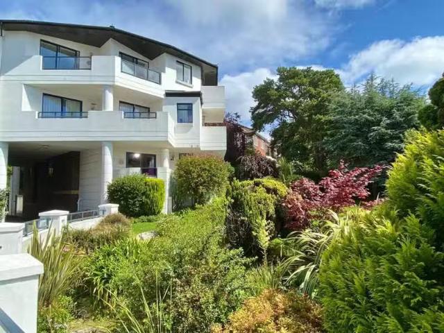 Apartment for rent in Canford Cliffs, Poole