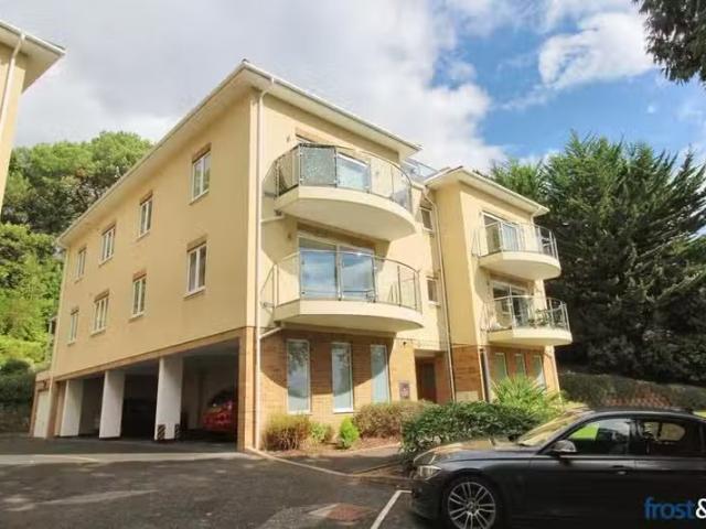 Apartment for rent in Yeading, Greater London