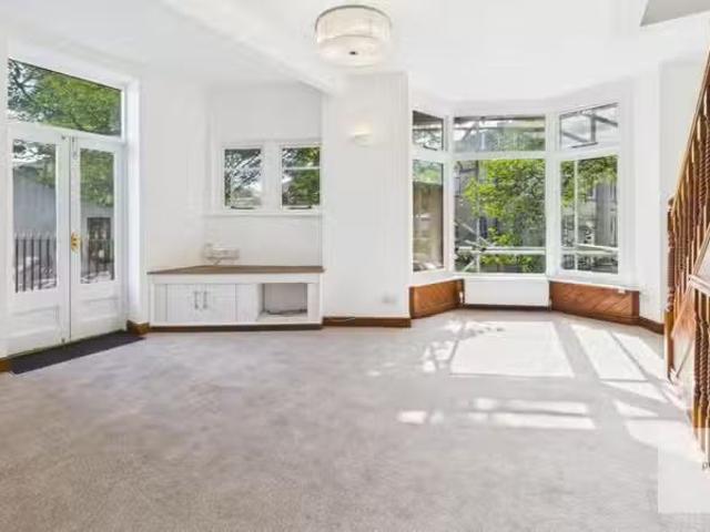 House for rent in Canary Wharf, Greater London