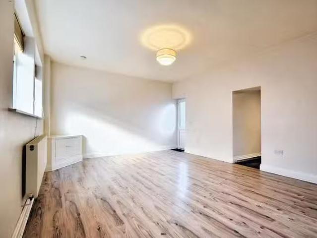 House for rent in Oakenshaw, Backburn