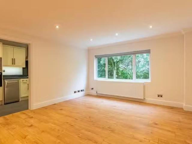 House for rent in Five Acres, Hertfordshire