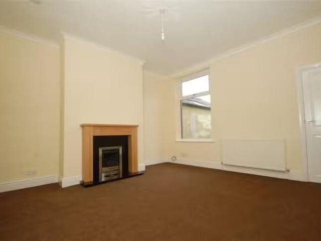 House for rent in Oakenshaw, Backburn