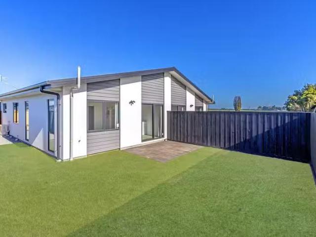 House for rent in Chaslands, Canterbury