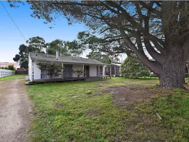 House for rent in Romsey, Victoria