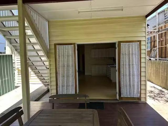 House for rent in Bluestone, Melbourne