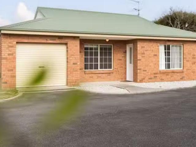 House for rent in Shearwater, Tasmania