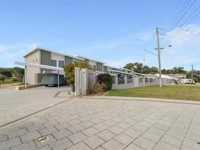 House for rent in Glenmore Park, Sydney