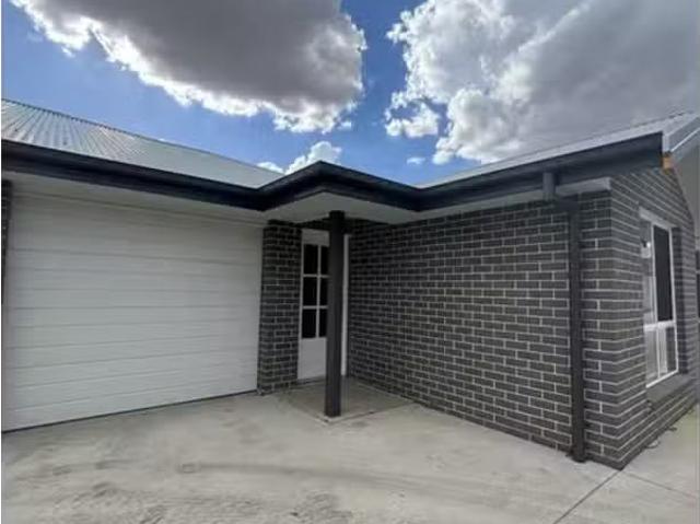 Condo for rent in Piallamore, New South Wales