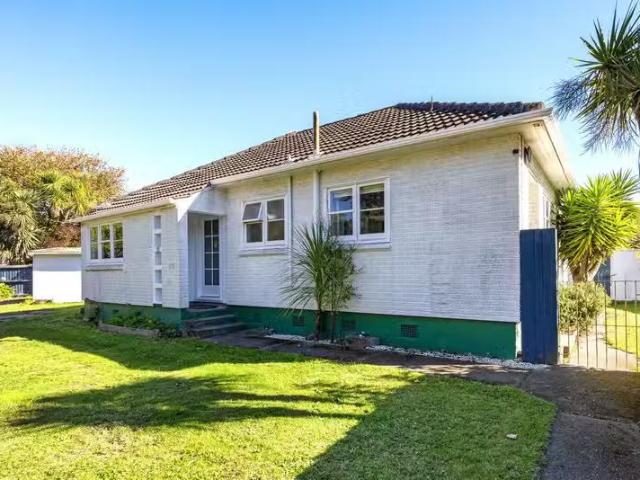 House for rent in Chaslands, Canterbury