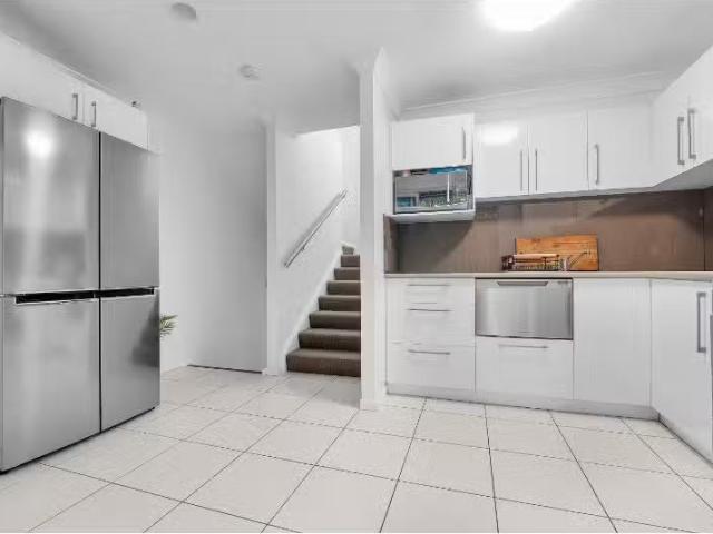 Condo for rent in Toombul, Queensland