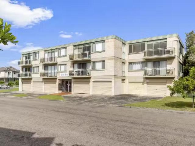 Apartment for rent in Blue Bay, New South Wales