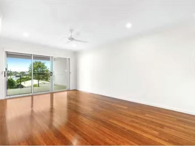Apartment for rent in Toombul, Queensland