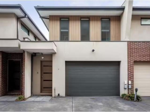 Condo for rent in Sydney, New South Wales