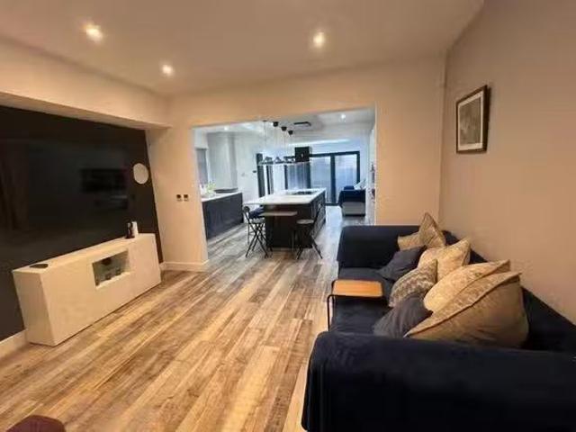 Apartment for rent in Nuttall, Bury