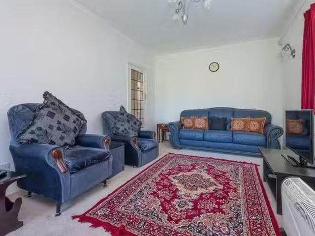 Apartment for rent in Clayhall, Greater London